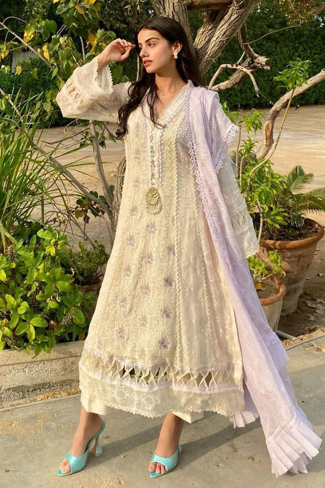 Picture of Arooba Asad in Roha