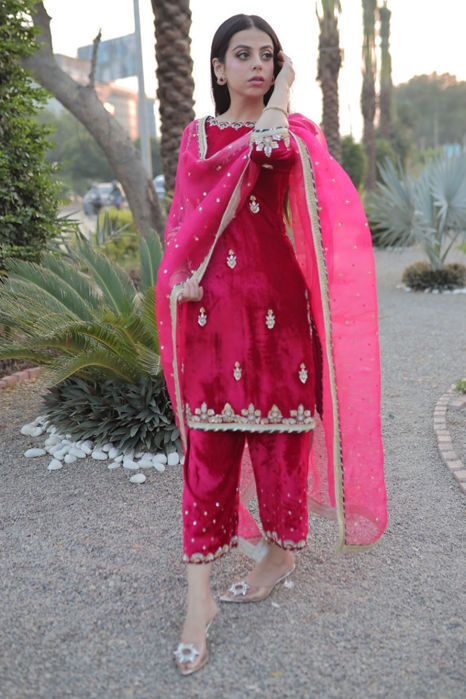 Picture of Yashma Gill in Ruby Pink