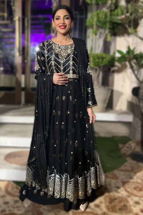 Picture of Zhalay Saradhi in Arzo