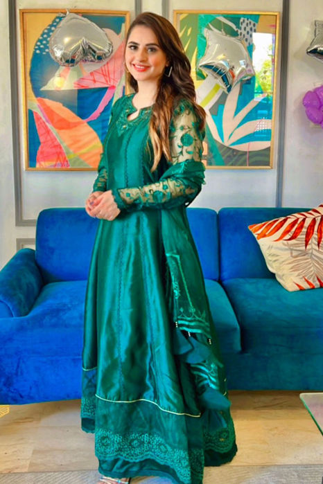 Picture of Fatima Effendi  in Shazmeen