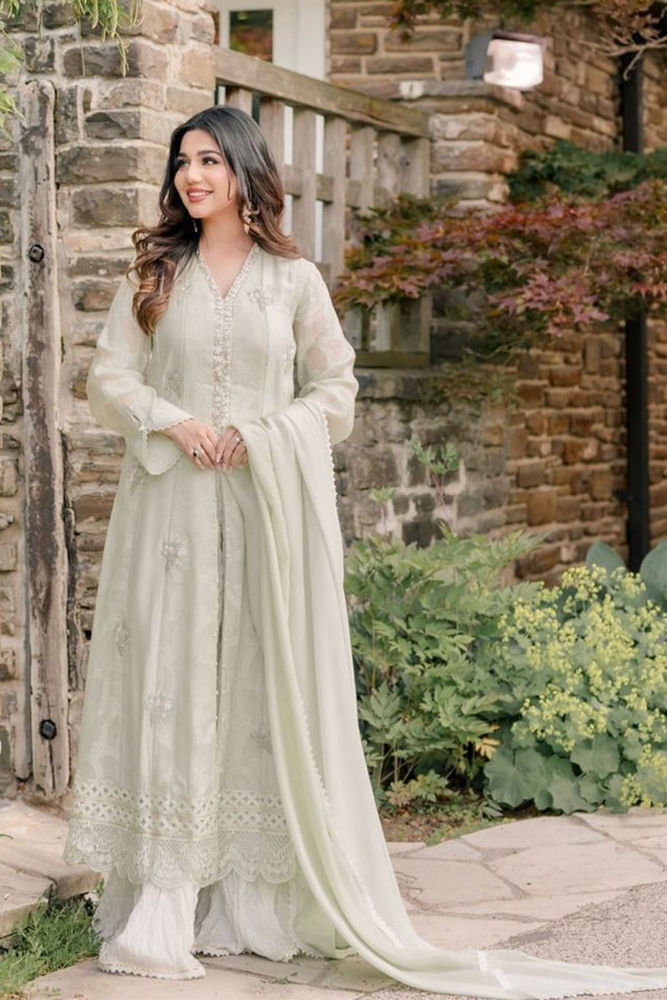 Picture of Minahil Ali Wattoo in Spring Mint Kalidaar