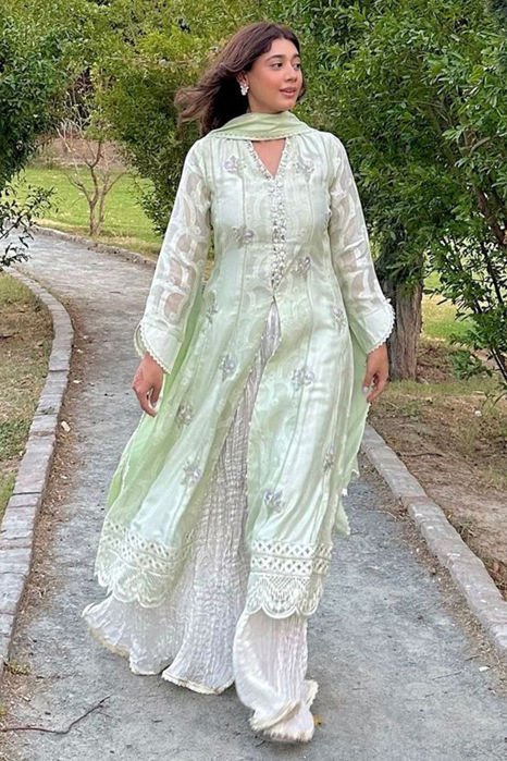 Picture of Ayesha Ahmad in Spring Mint Kalidaar