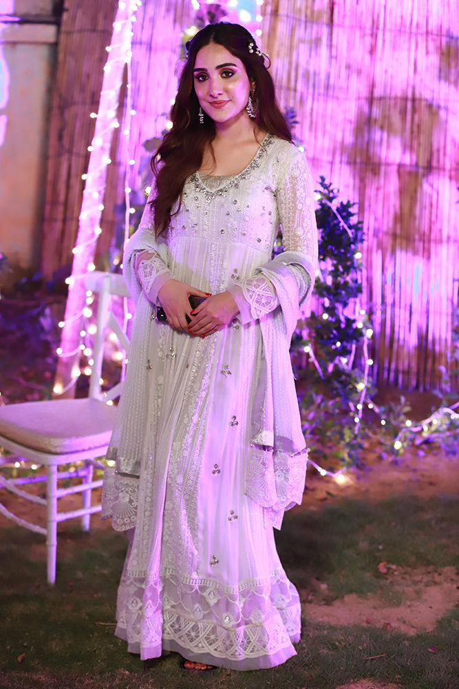 Picture of Aiza Awan in Kainaat