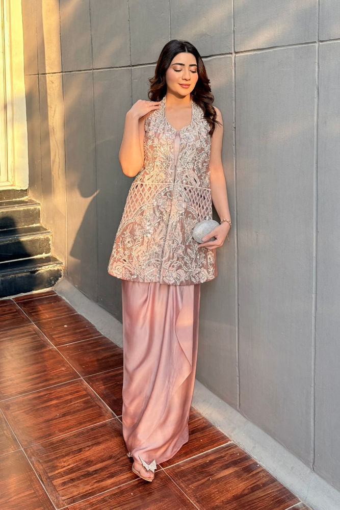 Picture of Fatima Noor In Seashell Pearl