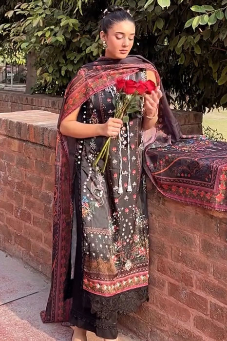 Picture of Sidra Akbar Hayat In Black Skye