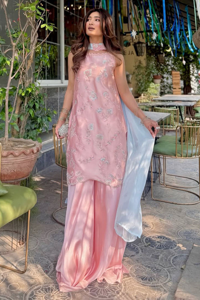 Picture of Zainab Abbas in Blush Rose